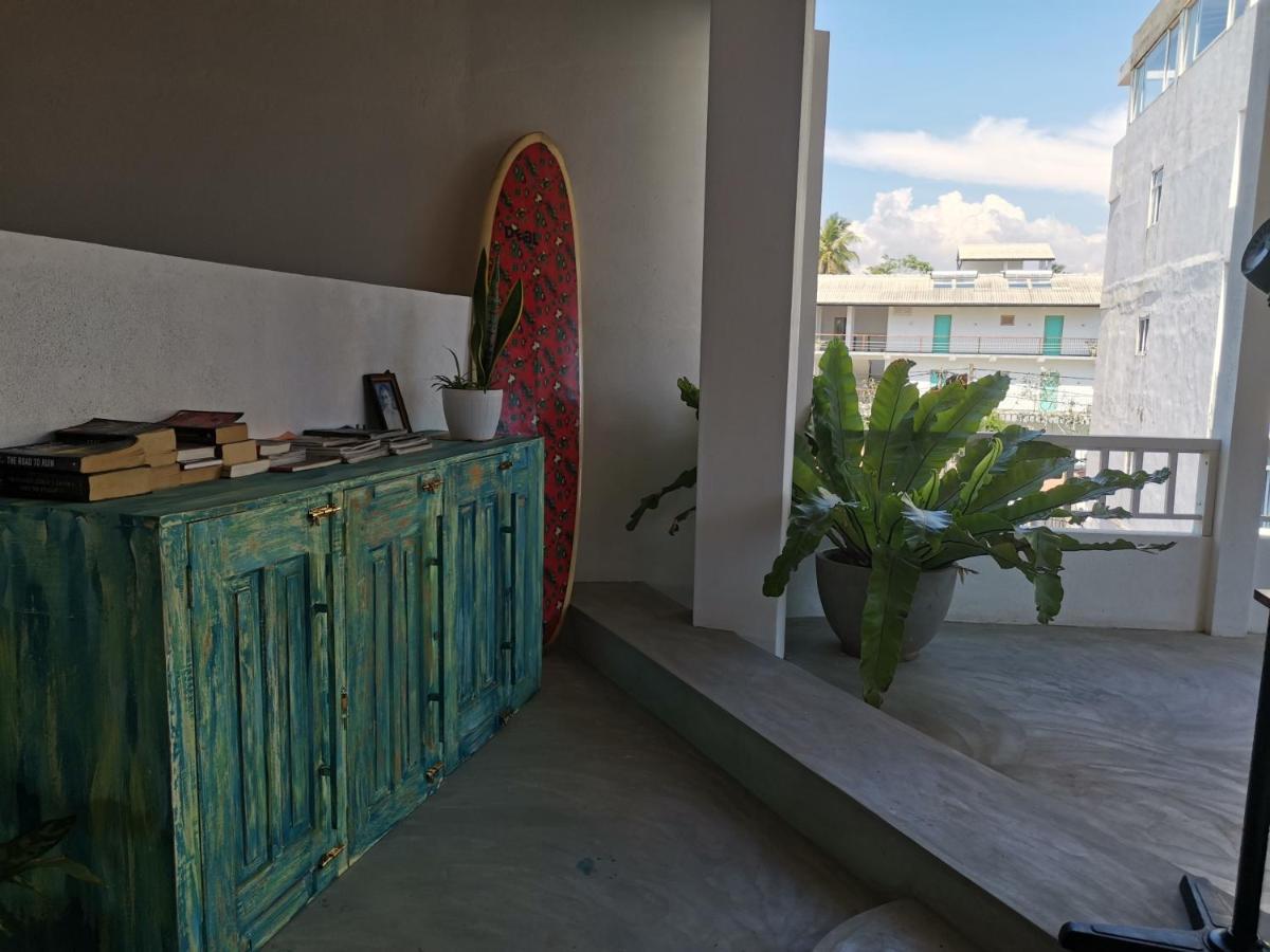 Mountain Wave Hotel And Surfshop Hikkaduwa Esterno foto