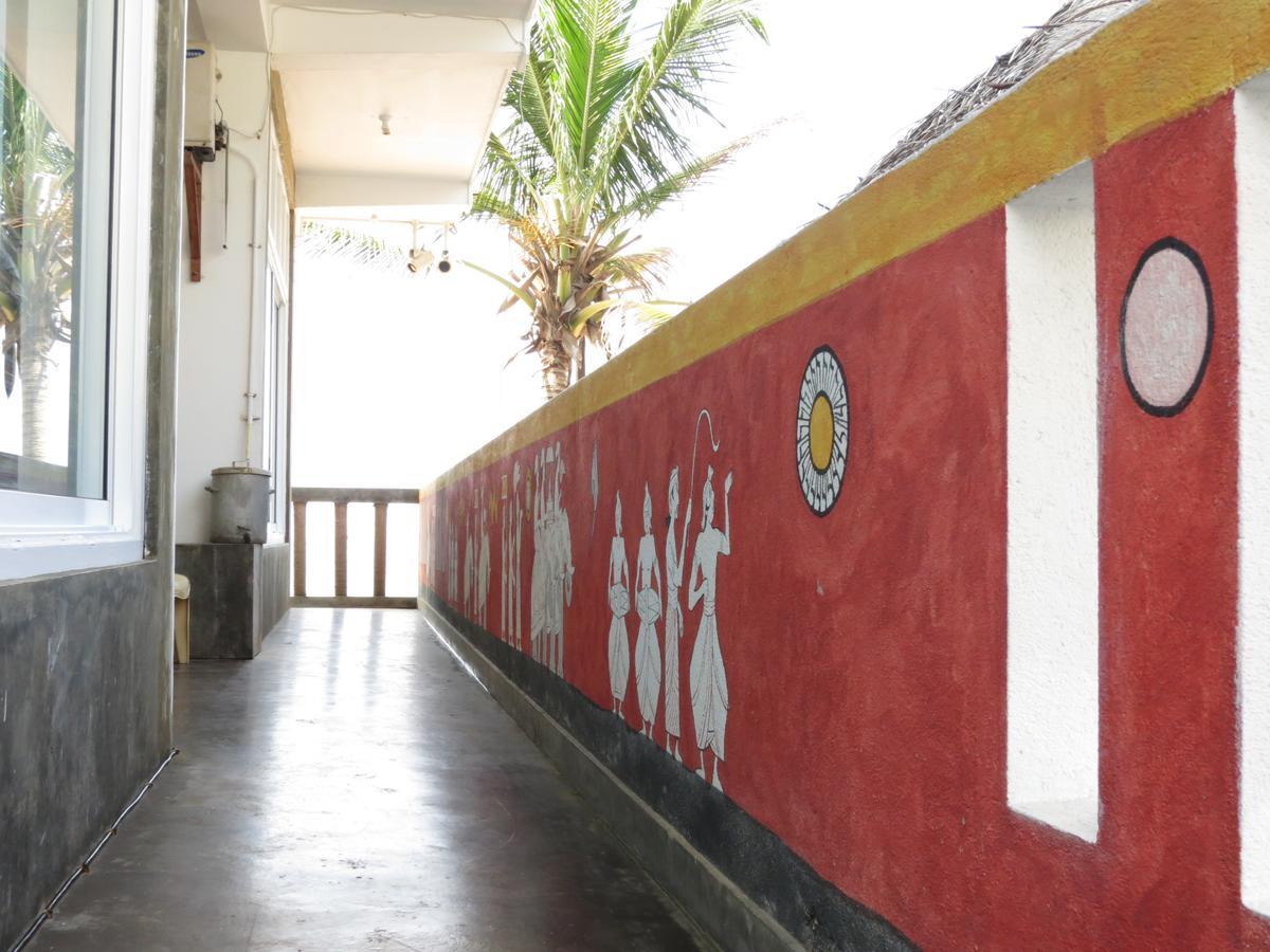 Mountain Wave Hotel And Surfshop Hikkaduwa Esterno foto