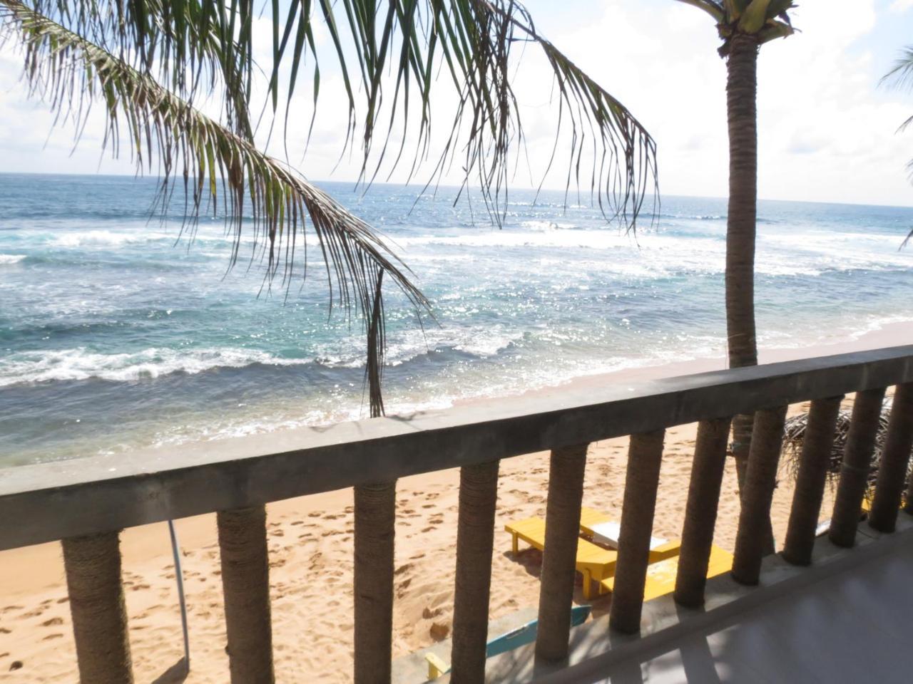 Mountain Wave Hotel And Surfshop Hikkaduwa Esterno foto